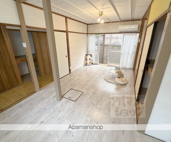 西野八幡田町 貸家の内装写真