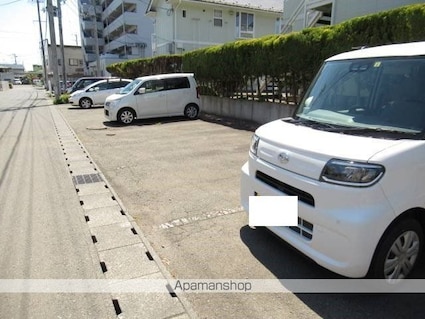 メゾン四季Ａ[3DK/46.37m2]の駐車場