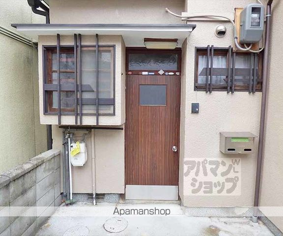 高野泉町貸家11-155の玄関写真