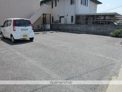 長野県長野市篠ノ井御幣川[1K/26.49m2]の駐車場