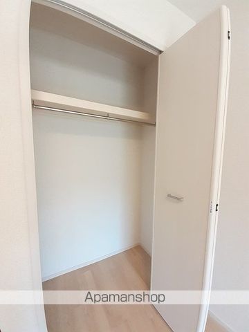 エクイティIIIの内装写真