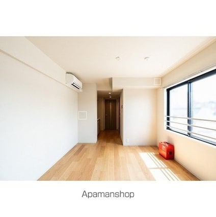 ウェルスクエア西新宿五丁目[1LDK/30.72m2]のリビング・居間