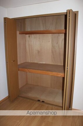 コンフォートハイム[2LDK/64.97m2]の収納