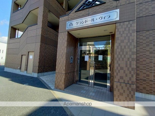 グランドール・ヴィラの玄関写真