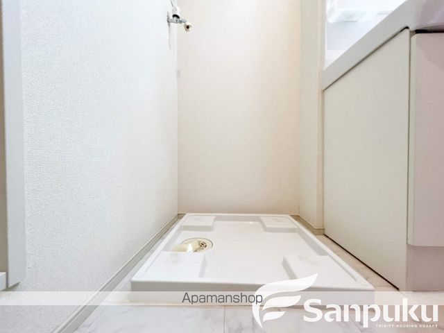 アンダー ワン ルーフ IIの内装写真