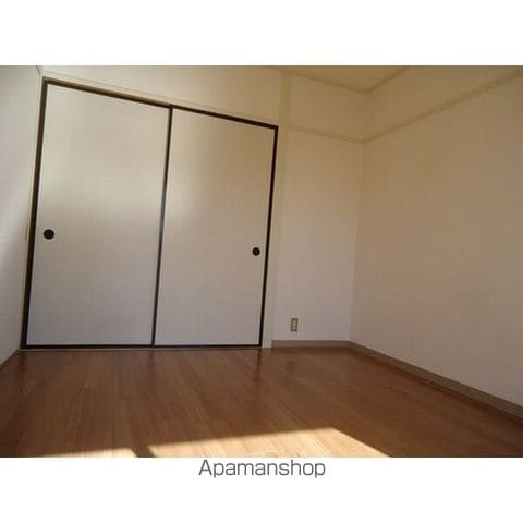 グランドハイツ原 A棟の内装写真