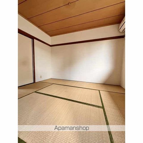 平塚市 2階建 築30年の内装写真