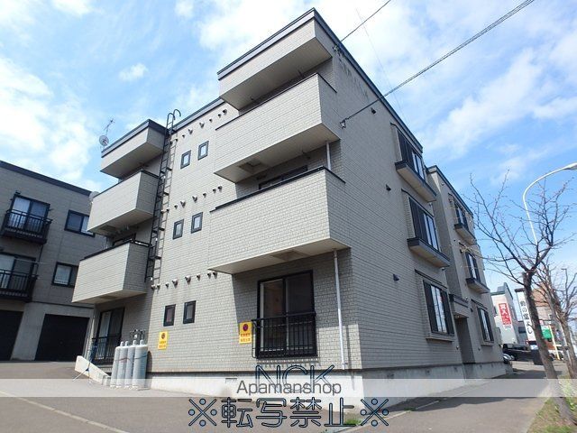 CERVINIAの外観写真