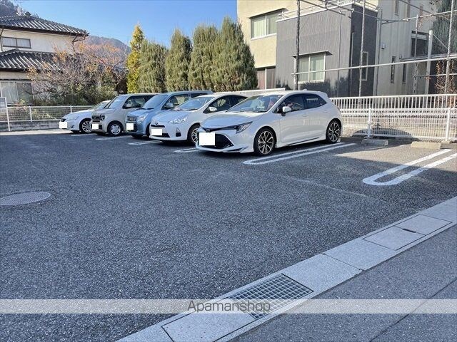 ジューエル[1LDK/42.37m2]の駐車場2