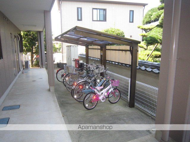 スカイヒルズ新道出の玄関写真