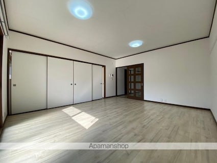 Ｋ’ｓＢ三条Ⅰ・Ⅱ[3LDK/79.2m2]のリビング・居間