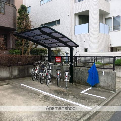 フォレスト相模の玄関写真