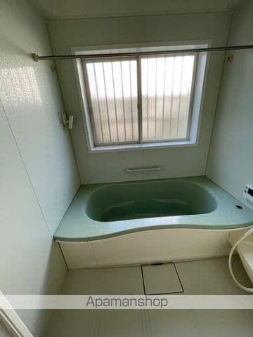 鵠沼海岸2丁目貸家の内装写真