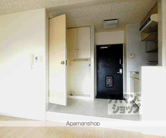 紫野上柏野町マンションの内装写真