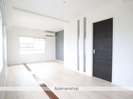 セントラル川名[1LDK/45m2]のリビング・居間