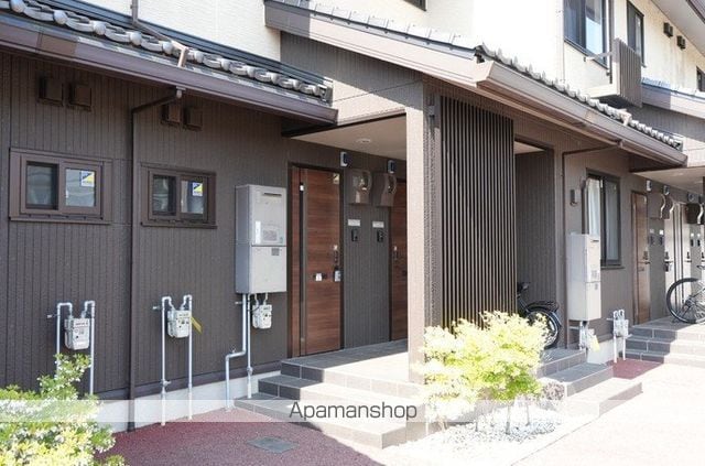 カレンデュラIIの玄関写真
