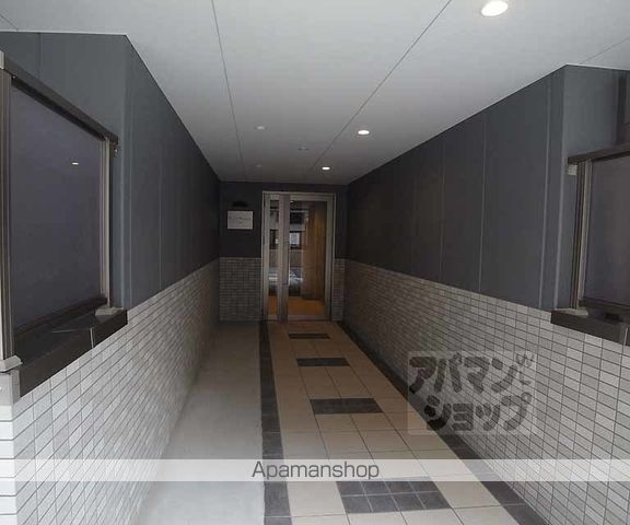 フラッティ西陣の玄関写真