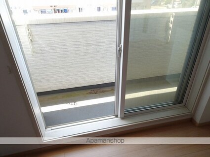 メリディアンなないろの里　伍番館[1R/30.84m2]のバルコニー