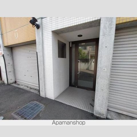 シンエービルの玄関写真