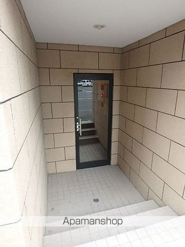 アドバンス環状通東の玄関写真