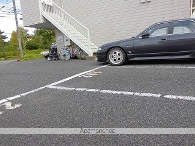 モンターニュ[2DK/43.88m2]の駐車場