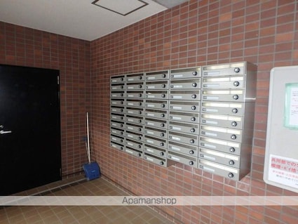 リアライズ鳴門[3LDK/63.28m2]の共用部2