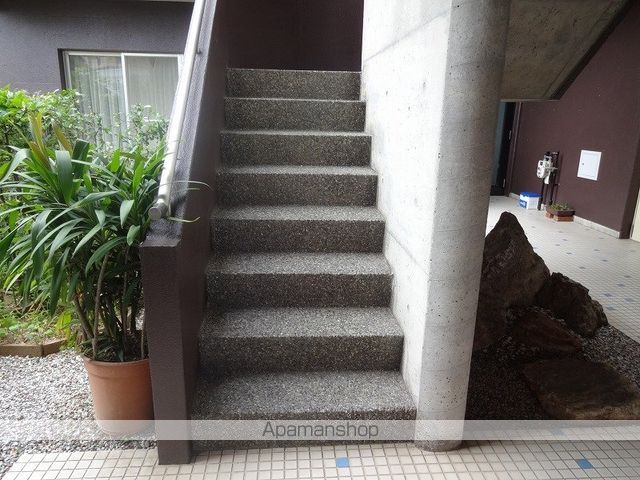 メゾン音三郎の玄関写真