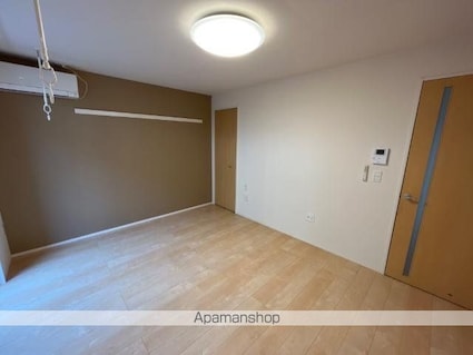 グランドコートＭＨ[1R/28.78m2]のリビング・居間1