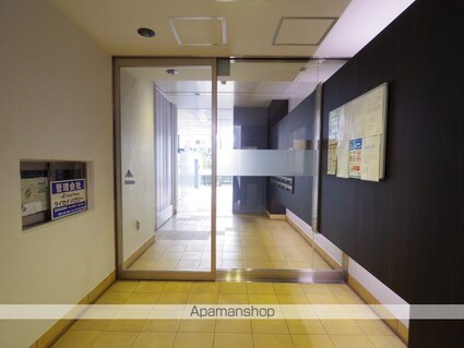 東京都武蔵野市中町３丁目[1K/44.1m2]のエントランス