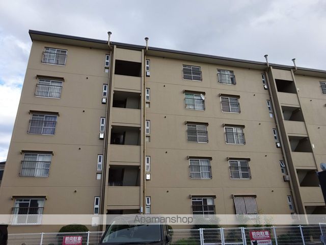 第1林マンションの外観写真