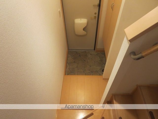 リビングタウン浜田　Ｂ[3LDK/71.93m2]の玄関