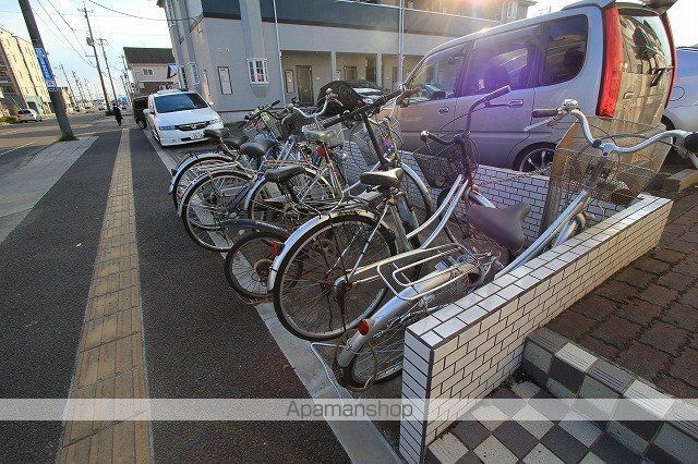 ホワイトキャッスル蒲町ビレジA棟の外観写真