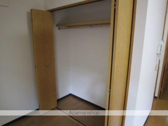 レジュイール東中通の内装写真