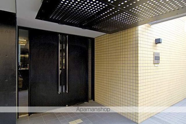 レジディア新宿イーストの外観写真