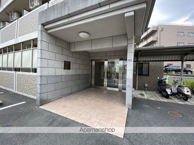 アンジェロ箕面の玄関写真