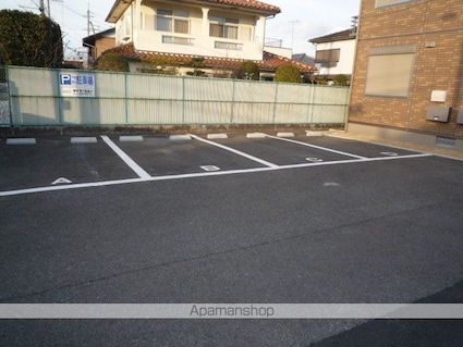 シーズハイツ本丸[2LDK/54.58m2]の駐車場
