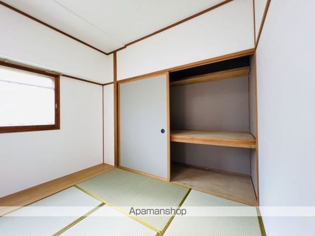 フラットフォーレスト2の内装写真