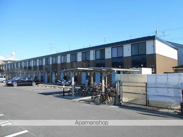 レオパレスグランデ1番館の外観写真