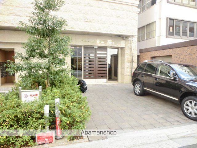 PRESSANCE OSAKA江坂の外観写真