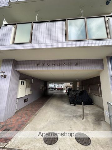 アビタマルフクIIIの玄関写真