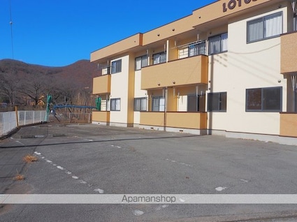 ＬＯＴＵＳ　ＣＯＵＲＴ[2K/32.8m2]の駐車場