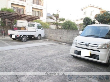 コーポ今村[2LDK/48.06m2]の駐車場