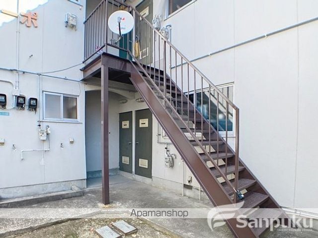 土居田コーポの玄関写真