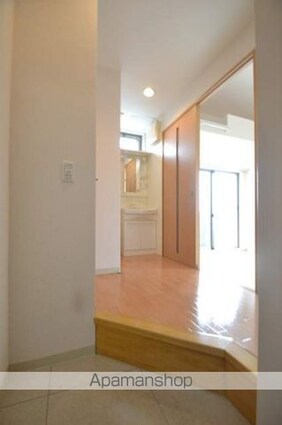 グランマーレ１８[1R/28.6m2]の玄関