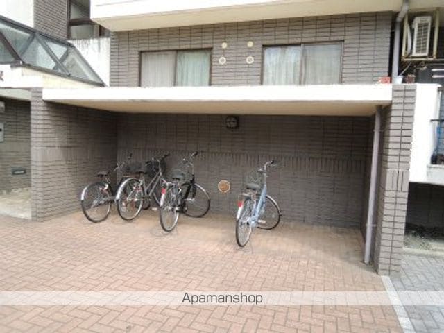 バーディー蜆塚の外観写真
