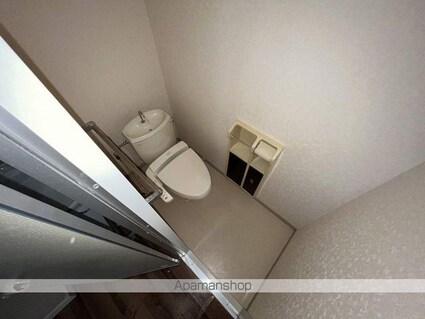 ブランニュー白山[2LDK/55.6m2]のトイレ