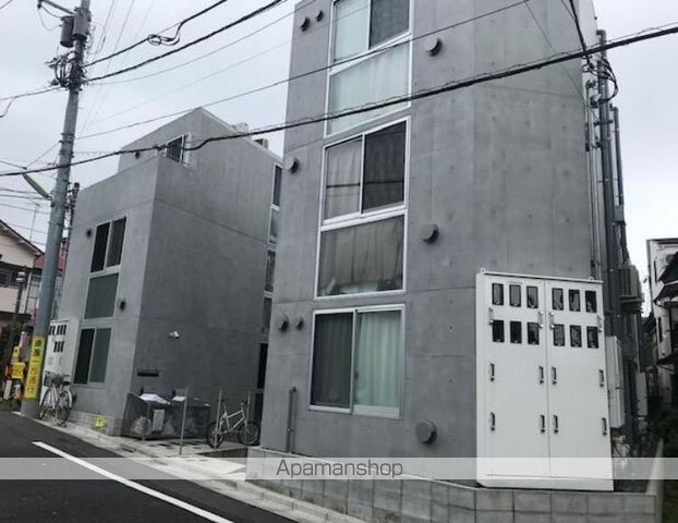 世田谷区若林のマンションの外観1