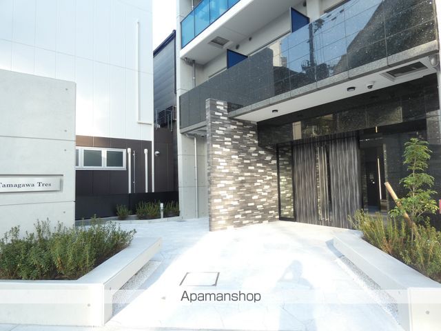 SーRESIDENCE福島玉川TRESの玄関写真