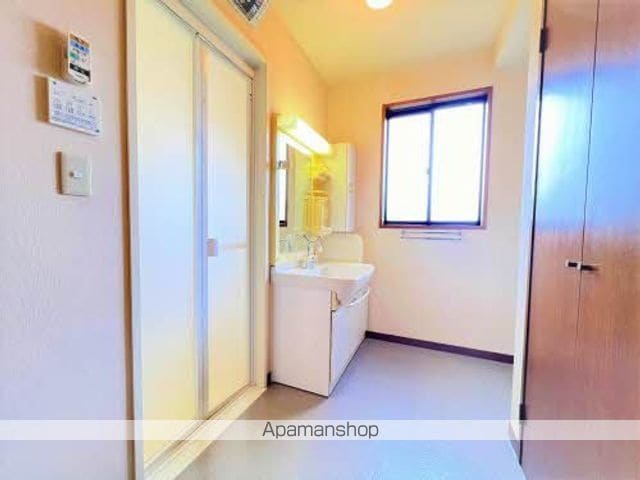 種具戸建貸家の内装写真