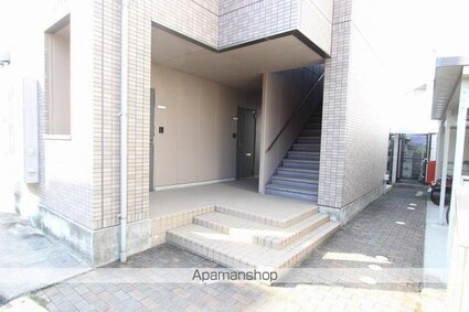 フィネス松島[1K/30.96m2]のエントランス